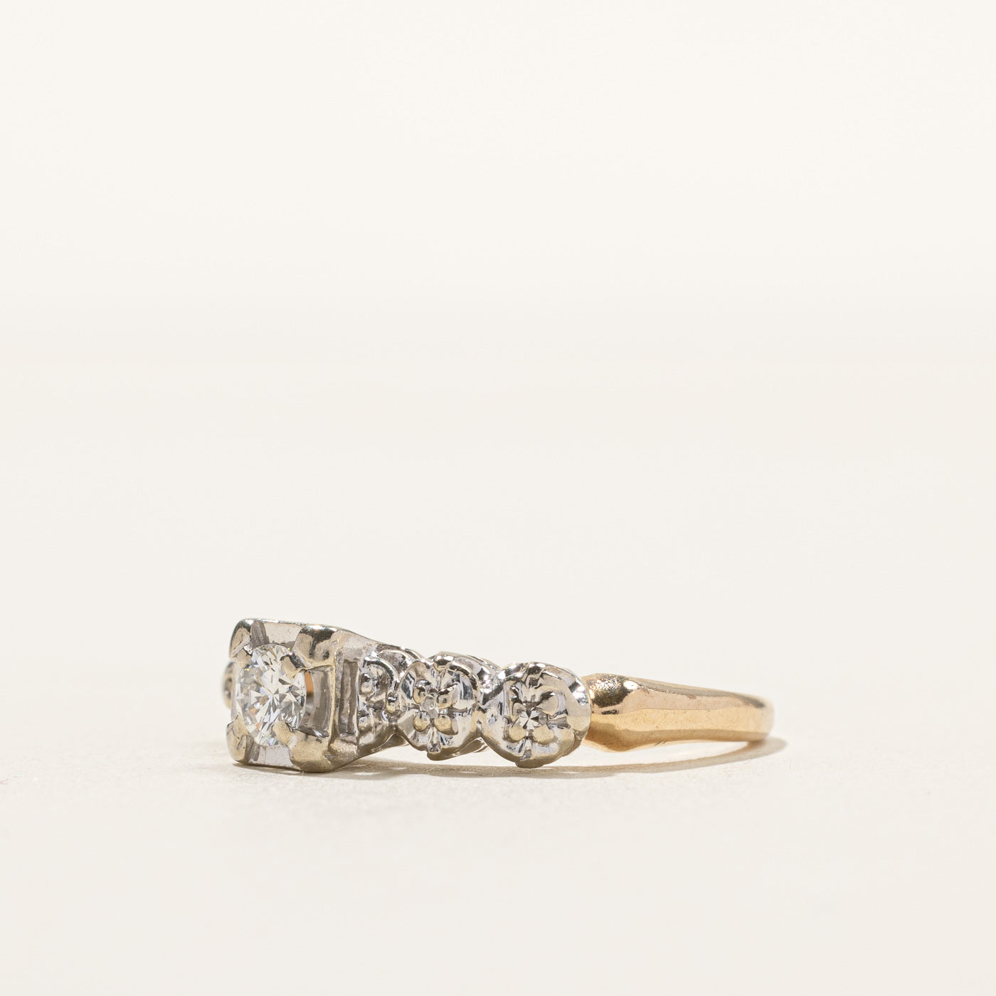 Vintage Diamond Ring | 0.21ctw | SZ 6 |