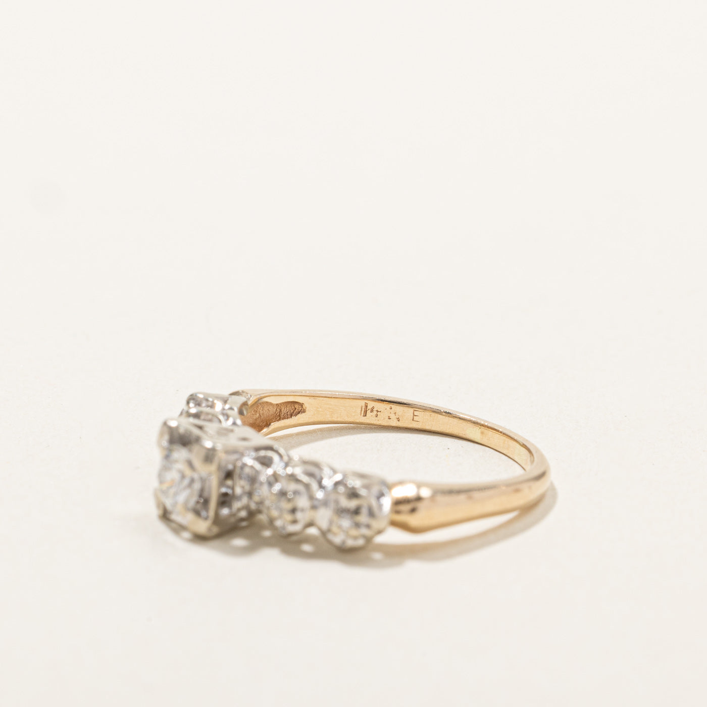 Vintage Diamond Ring | 0.21ctw | SZ 6 |