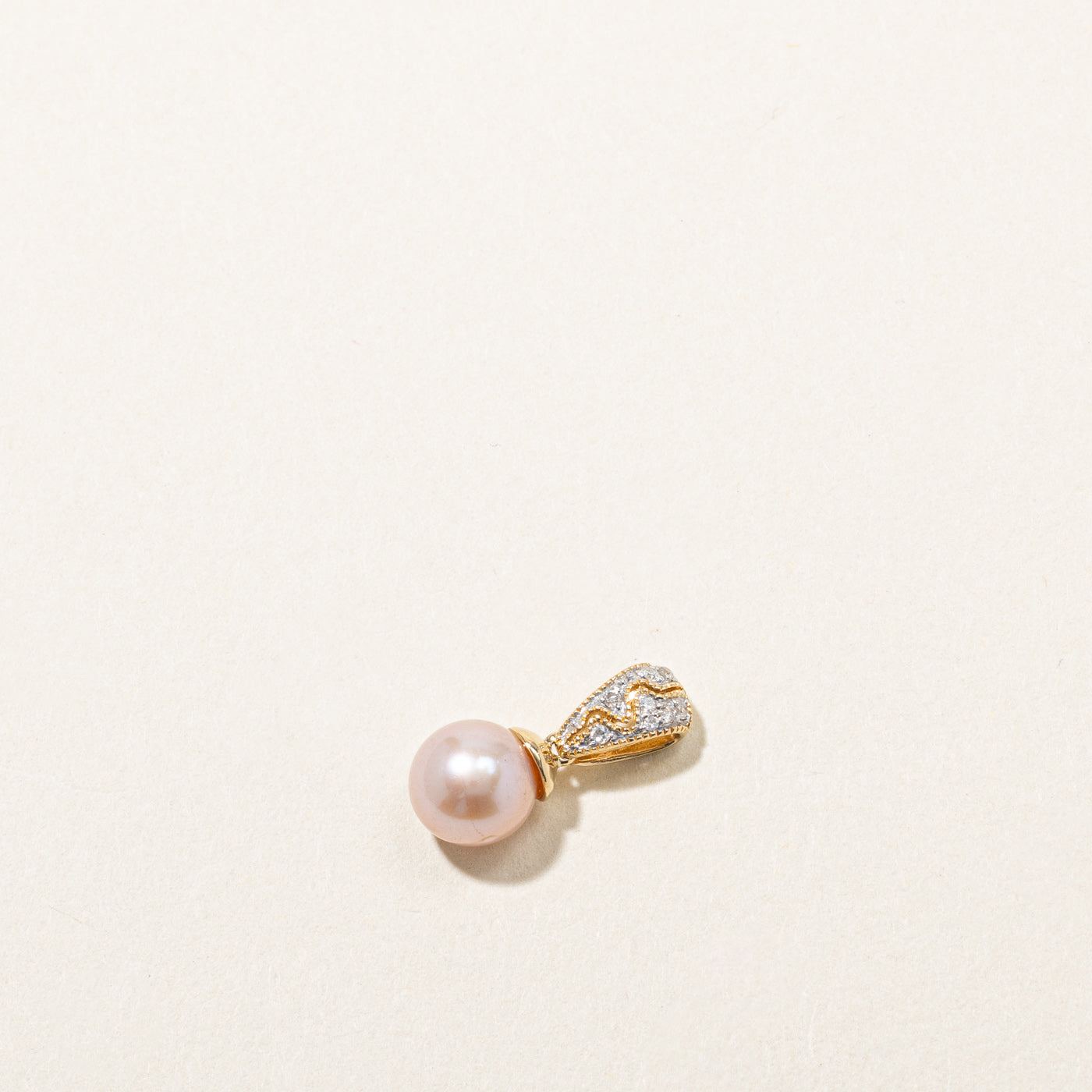Diamond & Pearl Pendant | 0.08ctw |