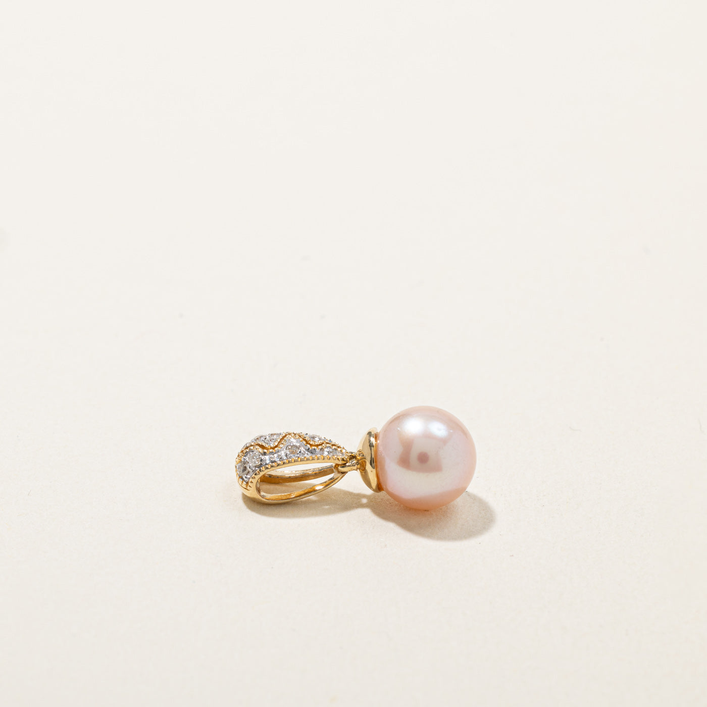 Diamond & Pearl Pendant | 0.08ctw |