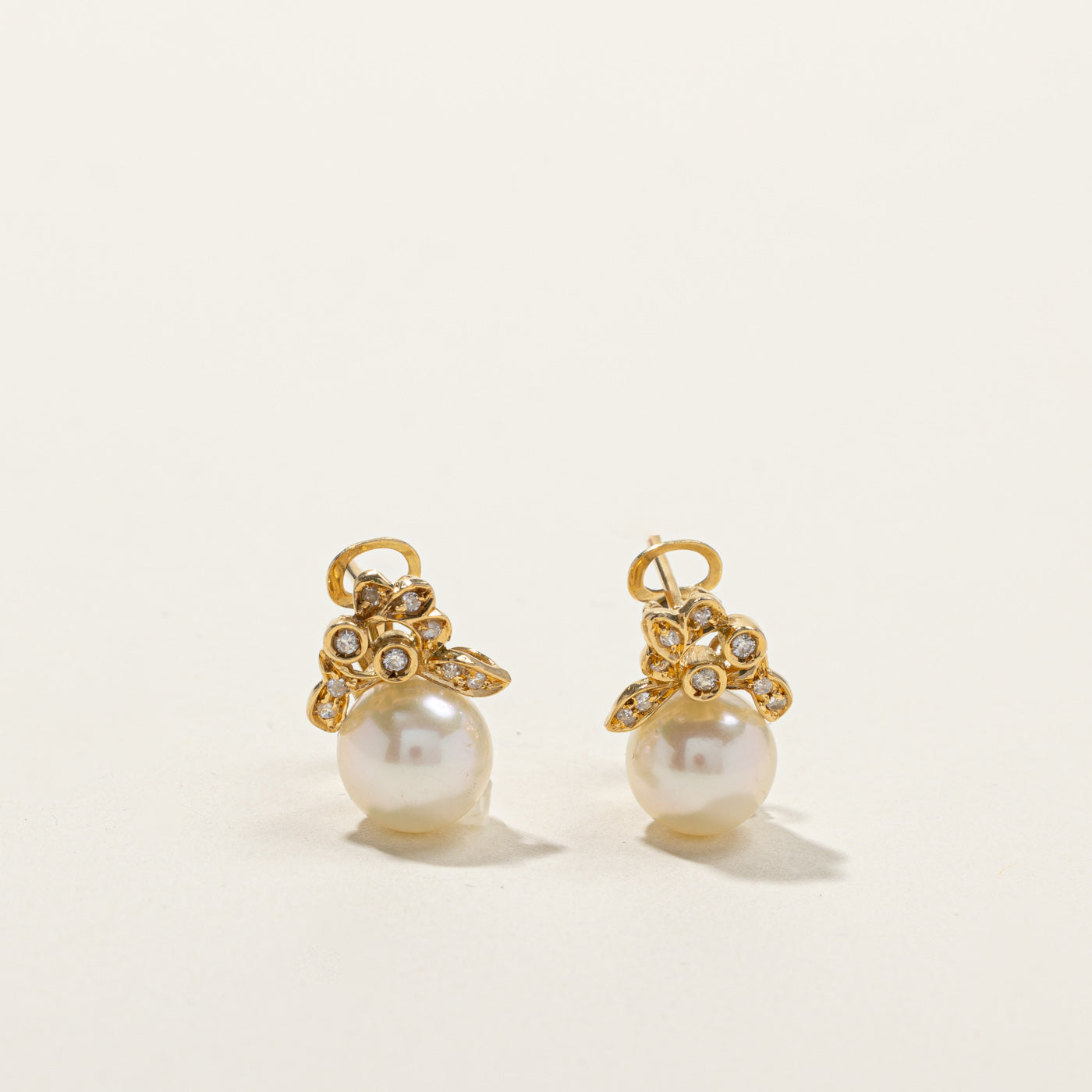 Diamond & Pearl Earrings | 0.14ctw |