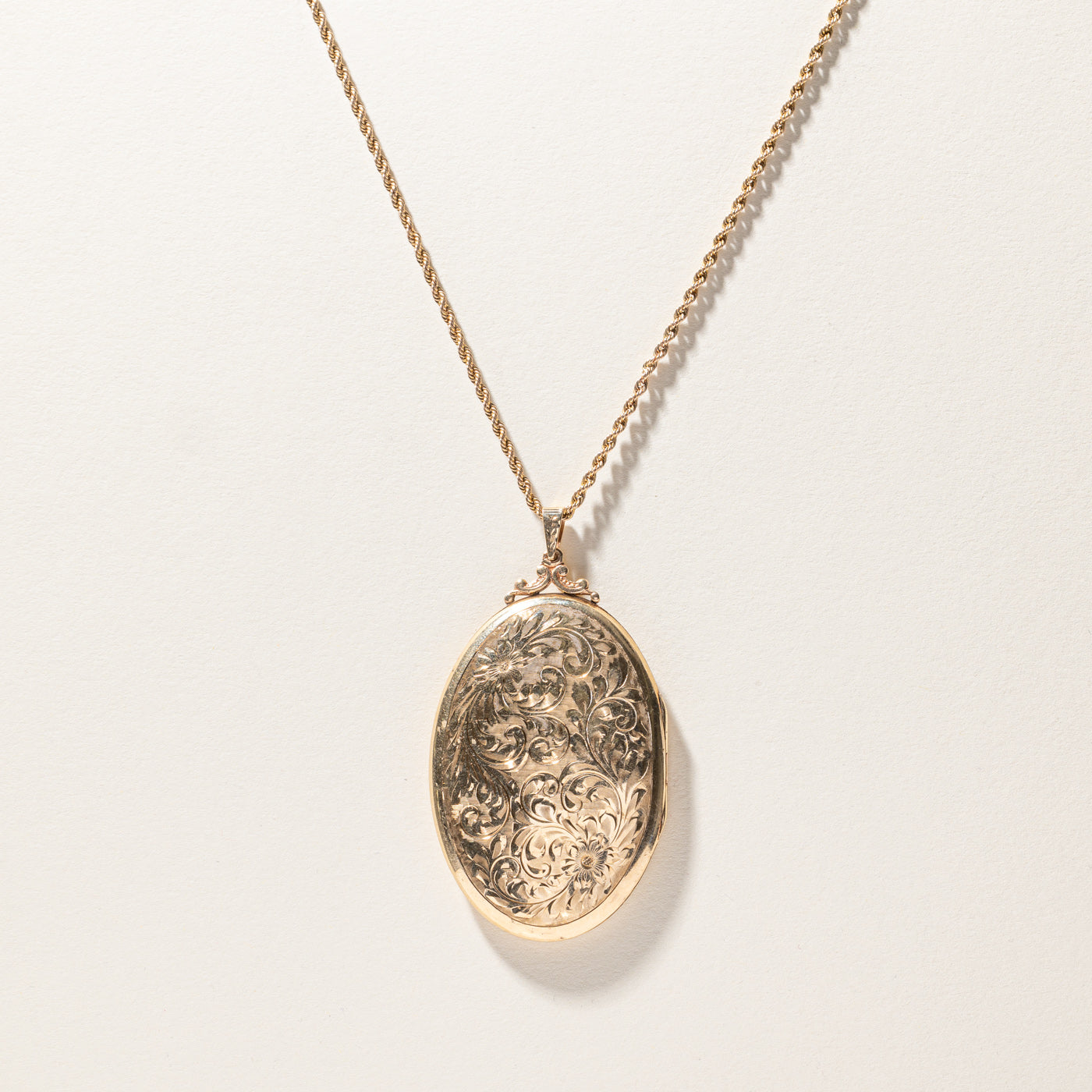 Vintage Locket Necklace | 20"|