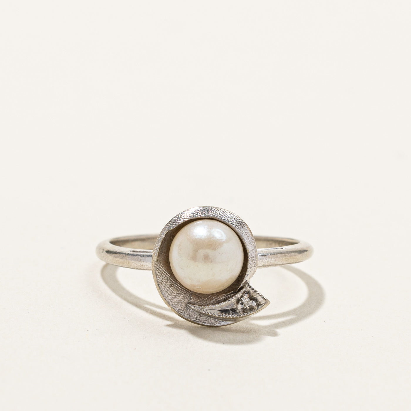 Pearl & Diamond Swirl Ring | 0.005ct | SZ 6.5 |