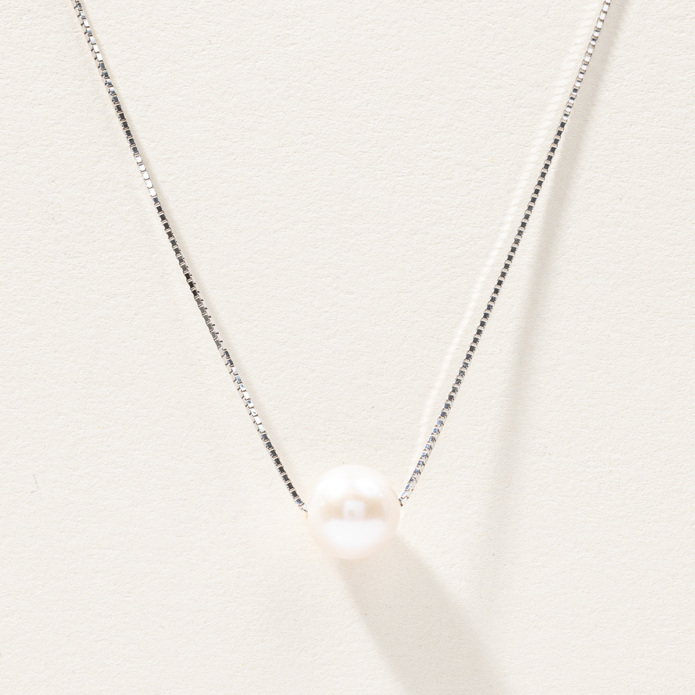 Pearl Pendant Necklace | 18"|