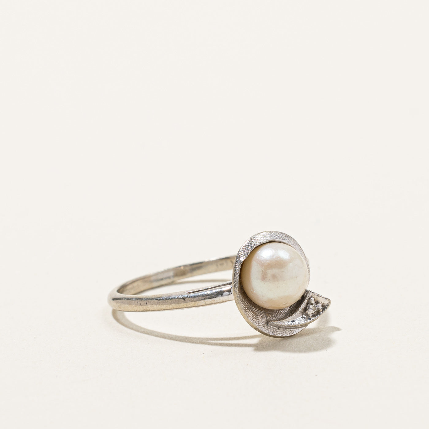 Pearl & Diamond Swirl Ring | 0.005ct | SZ 6.5 |