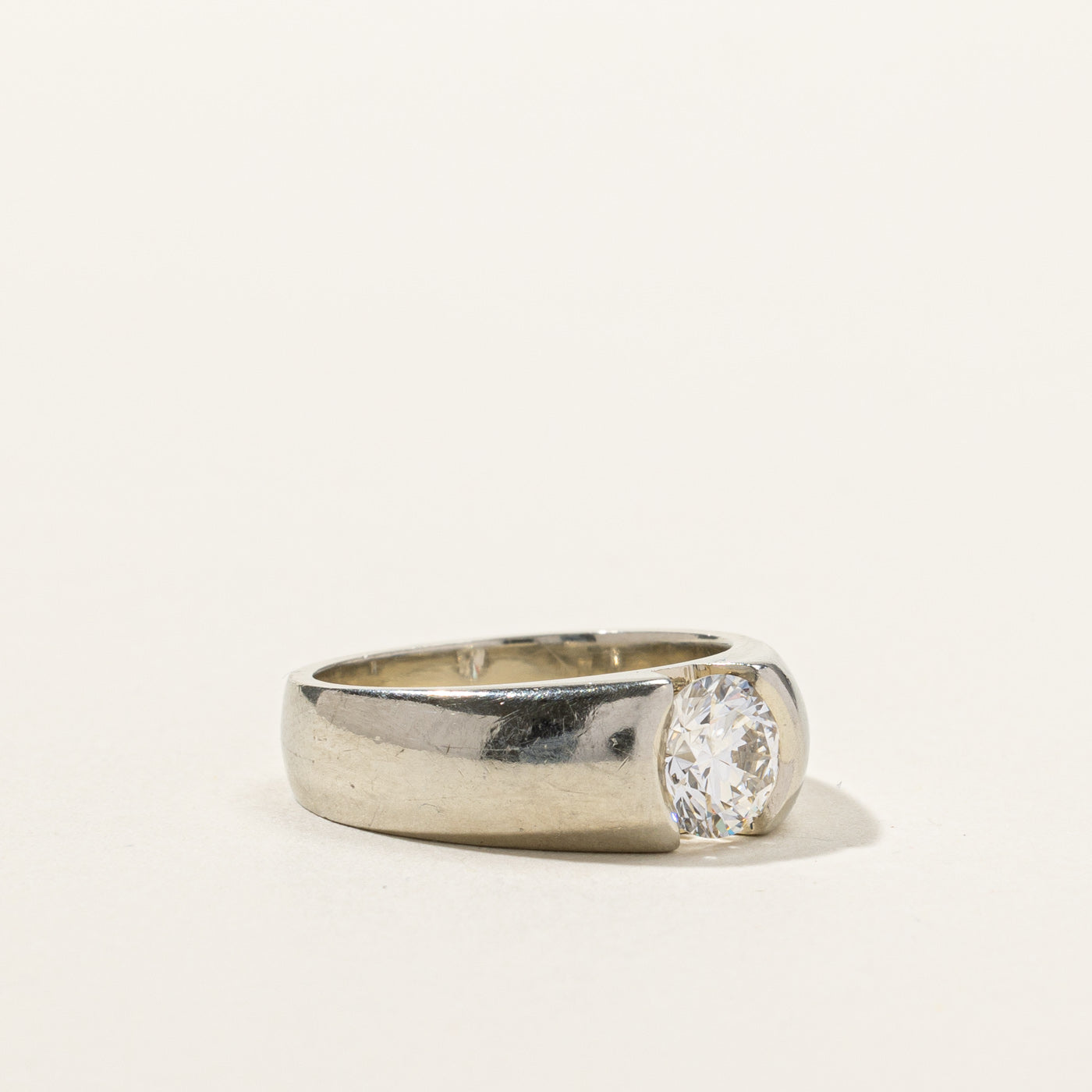 Semi Bezel Diamond Ring | 0.90ct VS1/VS2 F/G | SZ 5.5 |
