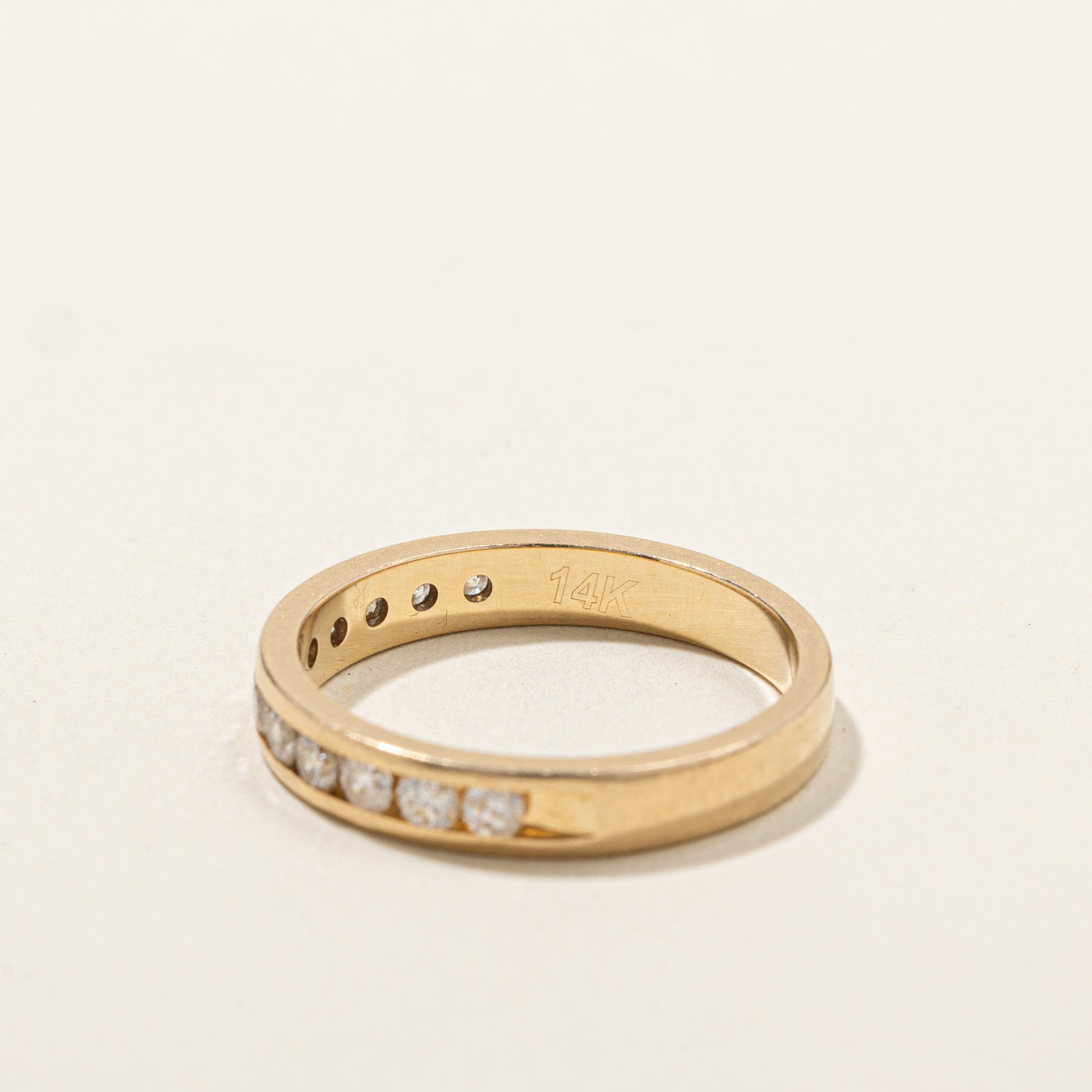 Alliance semi-éternité sertie de diamants en canal | 0,48 ct au total | Taille 7 |