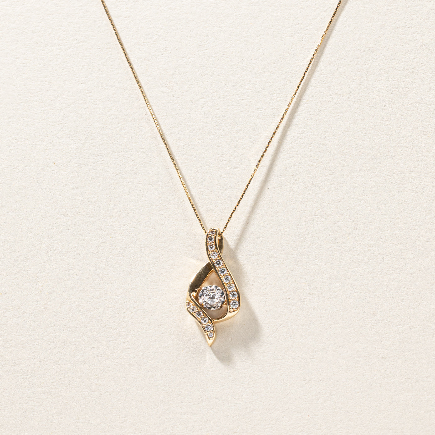 Collier pendentif en diamant | 0,38 ct | 50,8 cm |