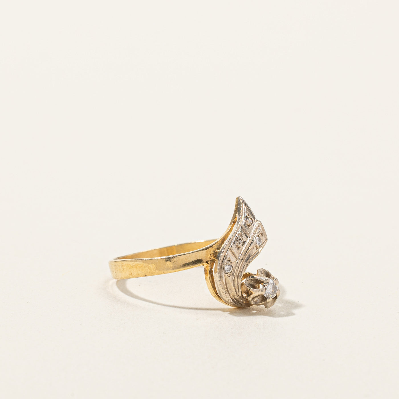 Vintage Floral Swirl Diamond Ring | 0.08ctw | SZ 8 |