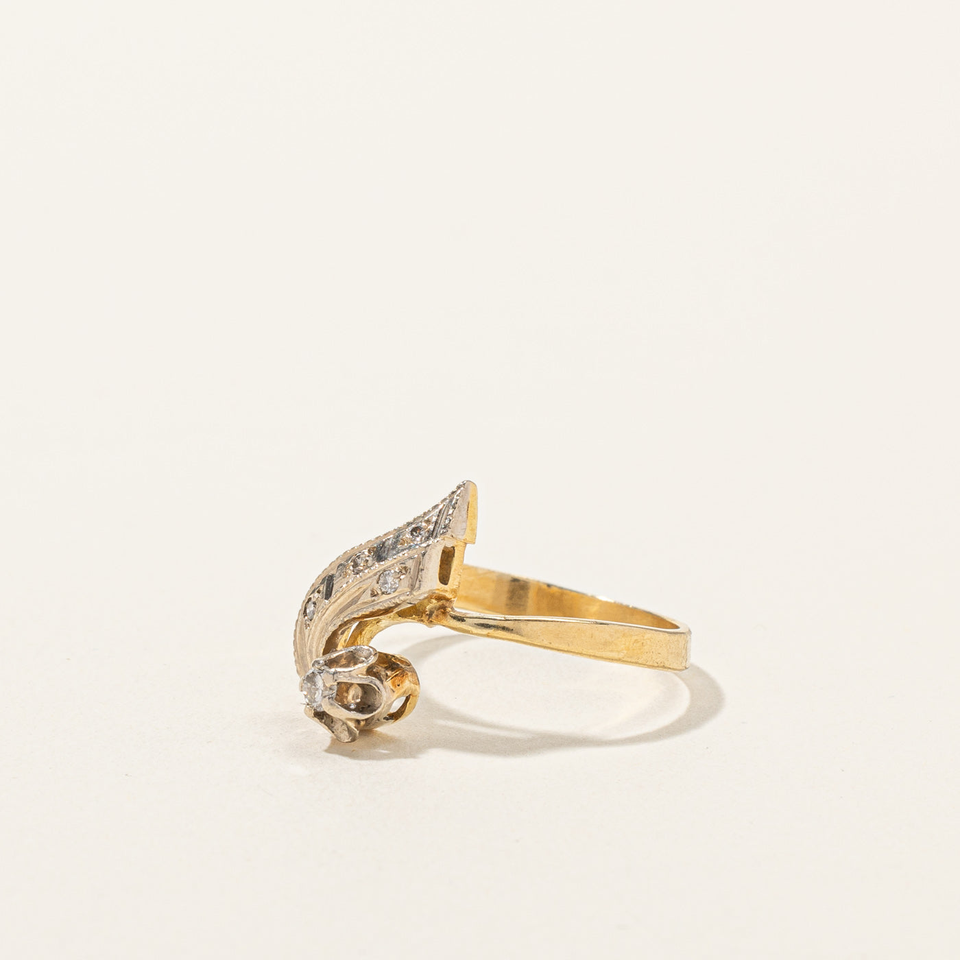 Vintage Floral Swirl Diamond Ring | 0.08ctw | SZ 8 |