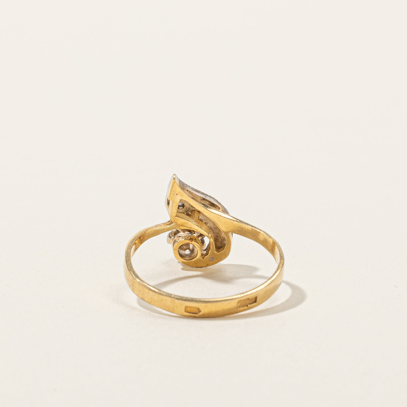 Vintage Floral Swirl Diamond Ring | 0.08ctw | SZ 8 |
