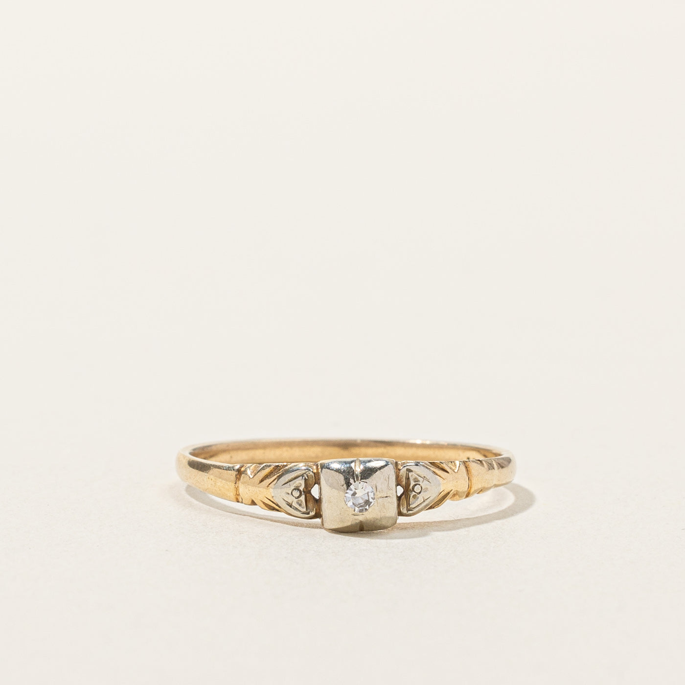 Bague vintage en diamant | 0,02 ct | Taille 9 |