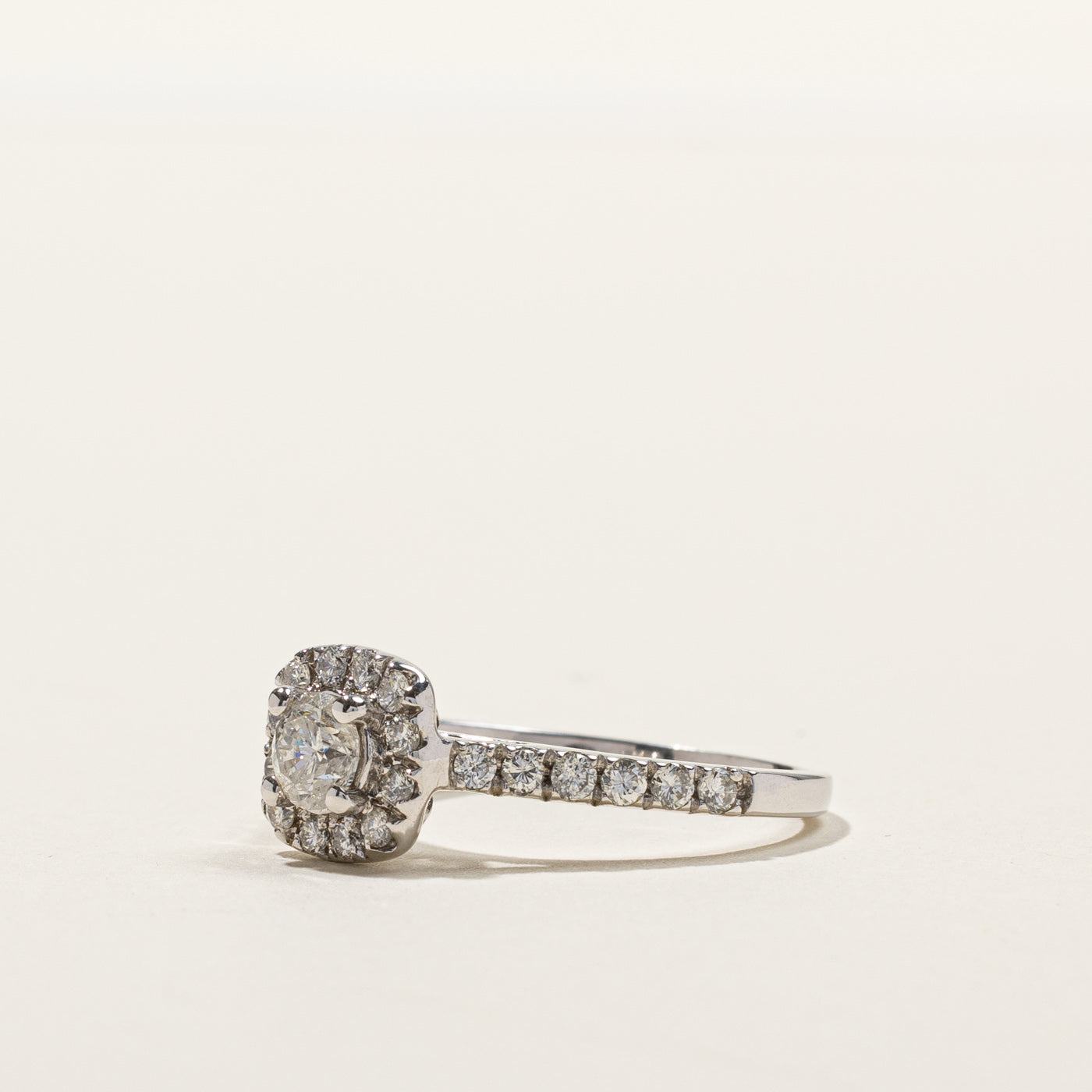 Halo Diamond Engagement Ring | 0.74ctw | SZ 6.25 |