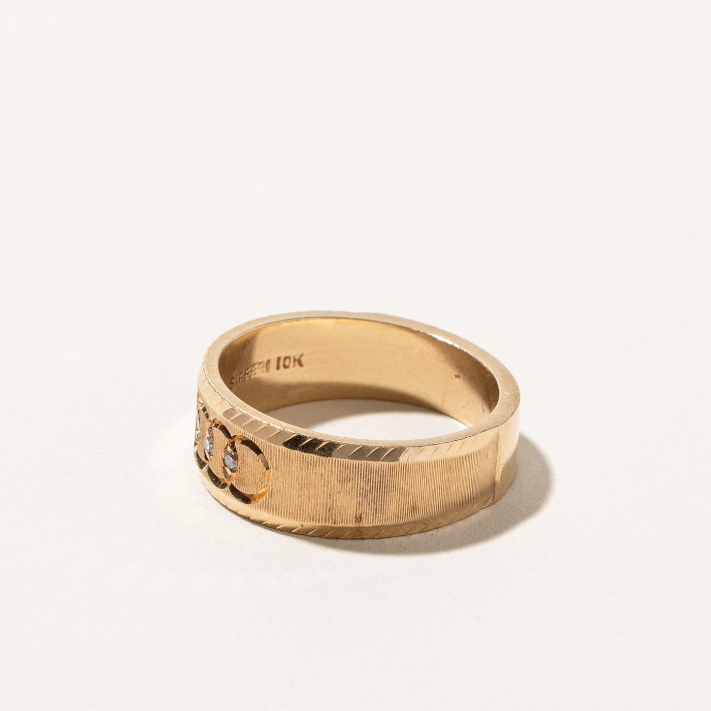 Bague texturée en diamants | 0,03 ct | Taille 6,25 |