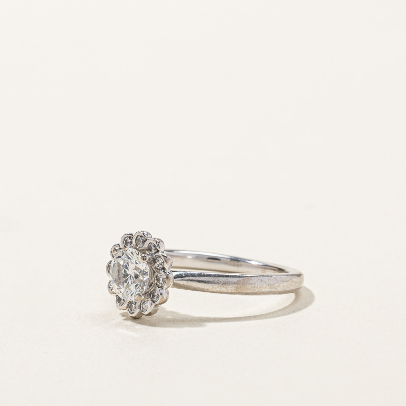 Halo Diamond Engagement Ring | 0.92ct VS1 G | SZ 7.25 |