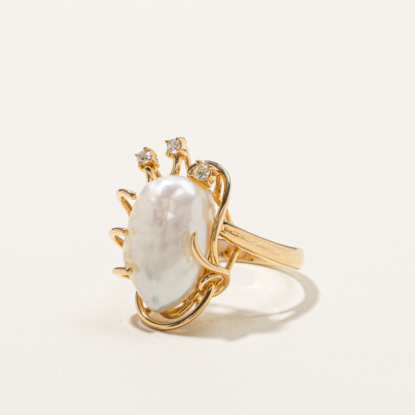 Baroque Pearl & Diamond Ring | 0.08ctw | SZ 5.25 |