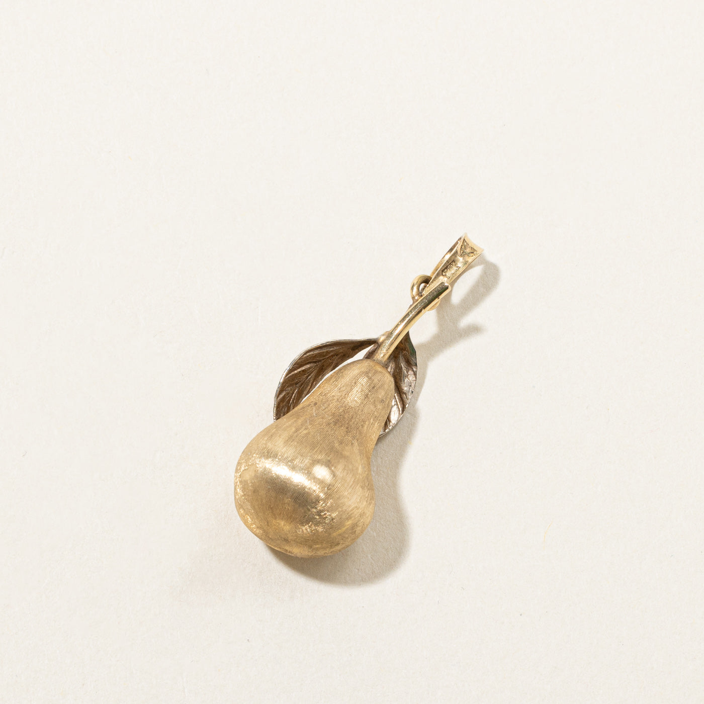 Pendentif poire en or