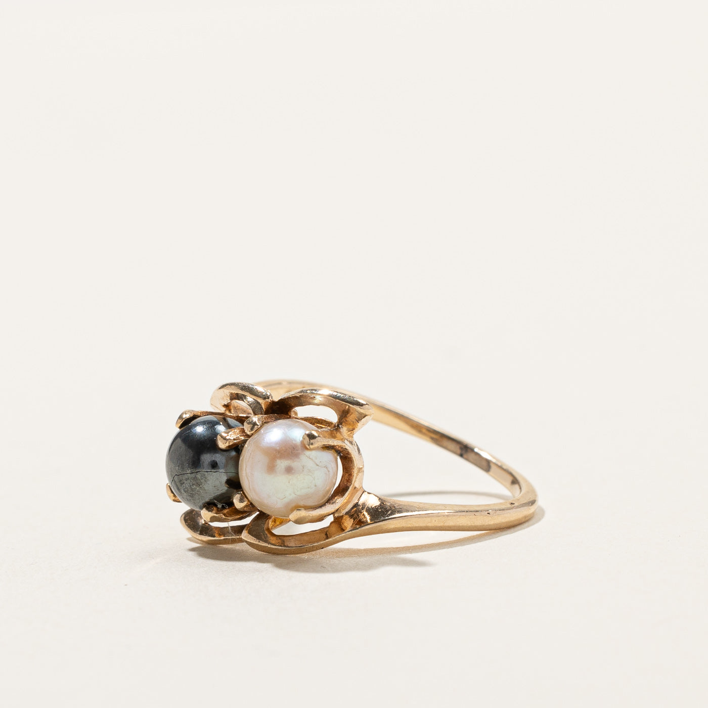 Bague en perle et hématite avec contournement | Taille 5,5 |