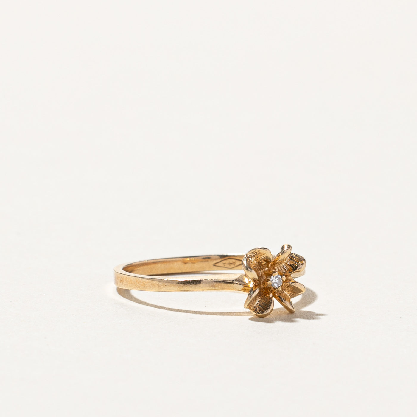 Bague en diamant à motif floral | 0,01 ct | Taille 6 |