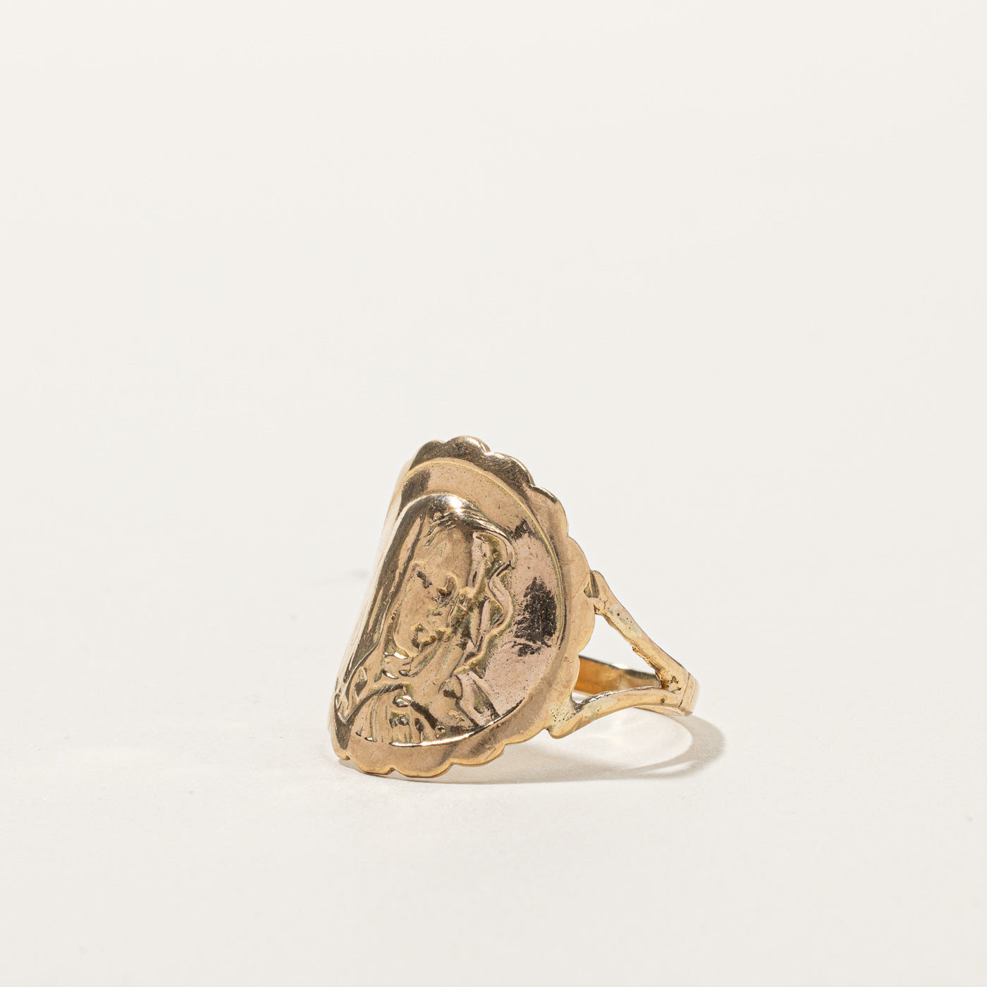 1982 London 9k Vintage Mother Mary Gold Ring | SZ 10.75 |