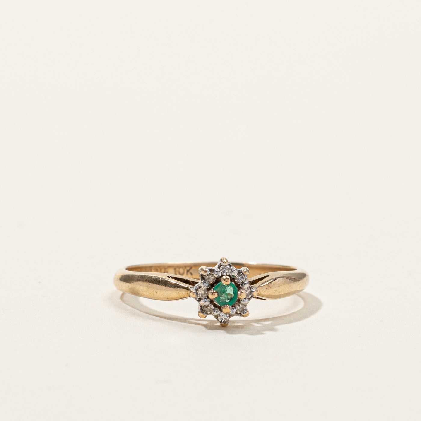 Bague cocktail émeraude et diamants | 0,05 ct | 0,04 ct | Taille 6,25 |