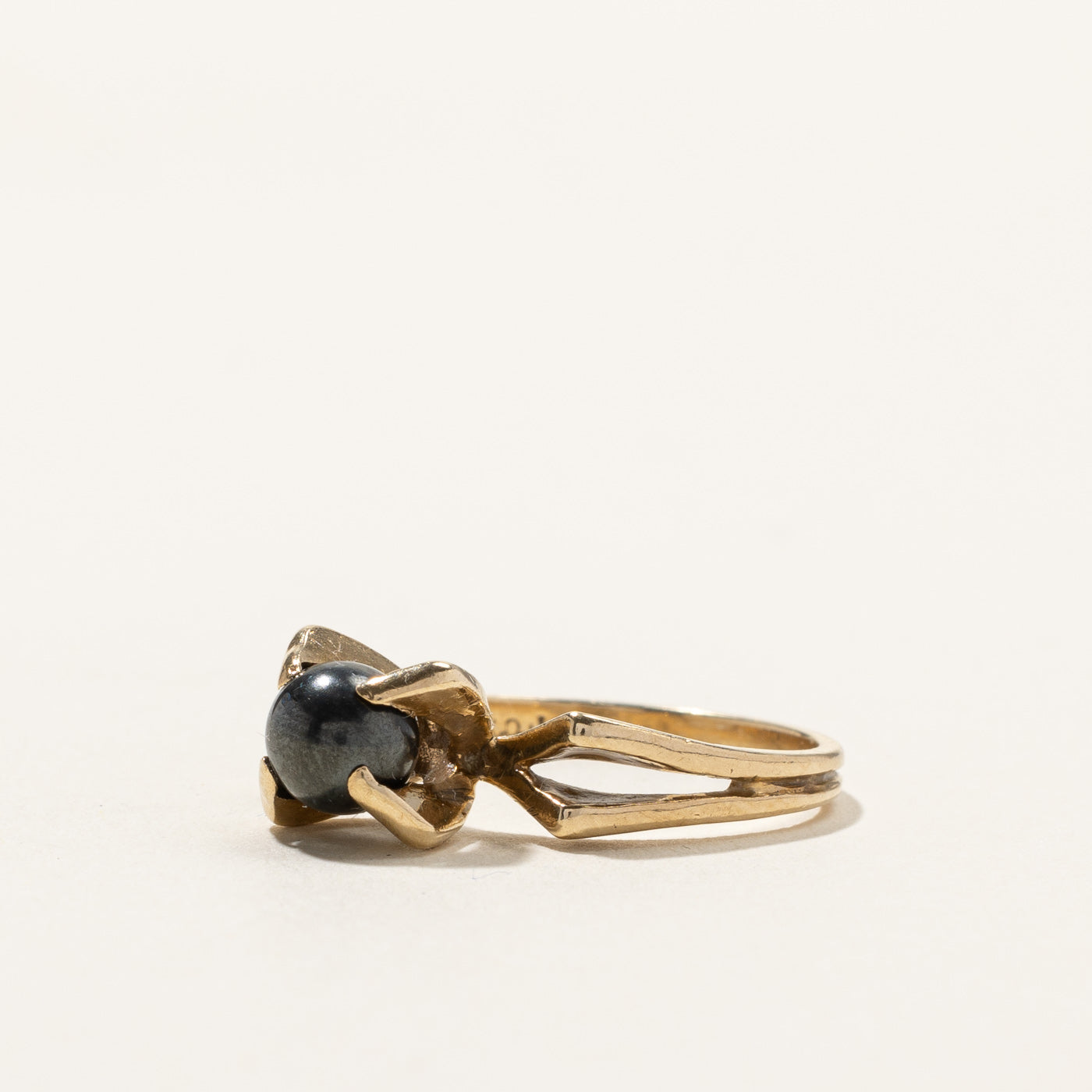 Hematite Gold Ring | SZ 5.5 |