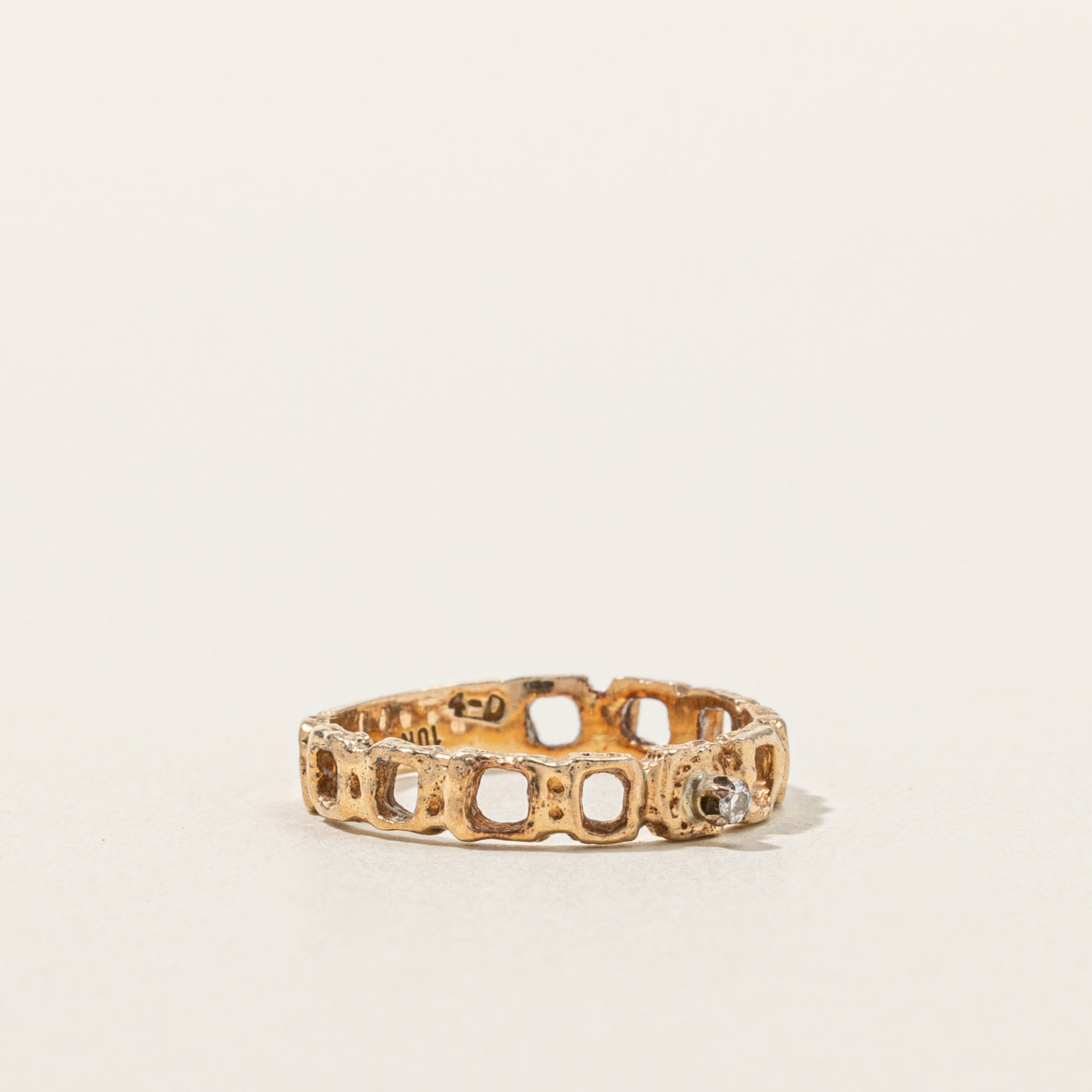 Bague texturée en diamant | 0,01 ct | Taille 6 |