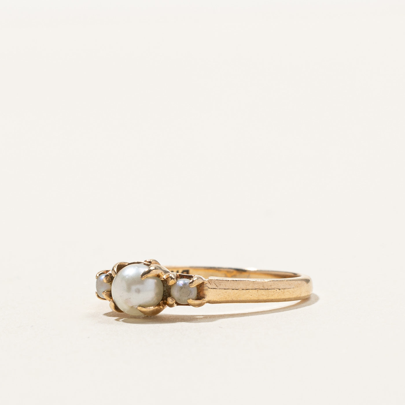 Three Stone Pearl Ring | SZ 4.5 |