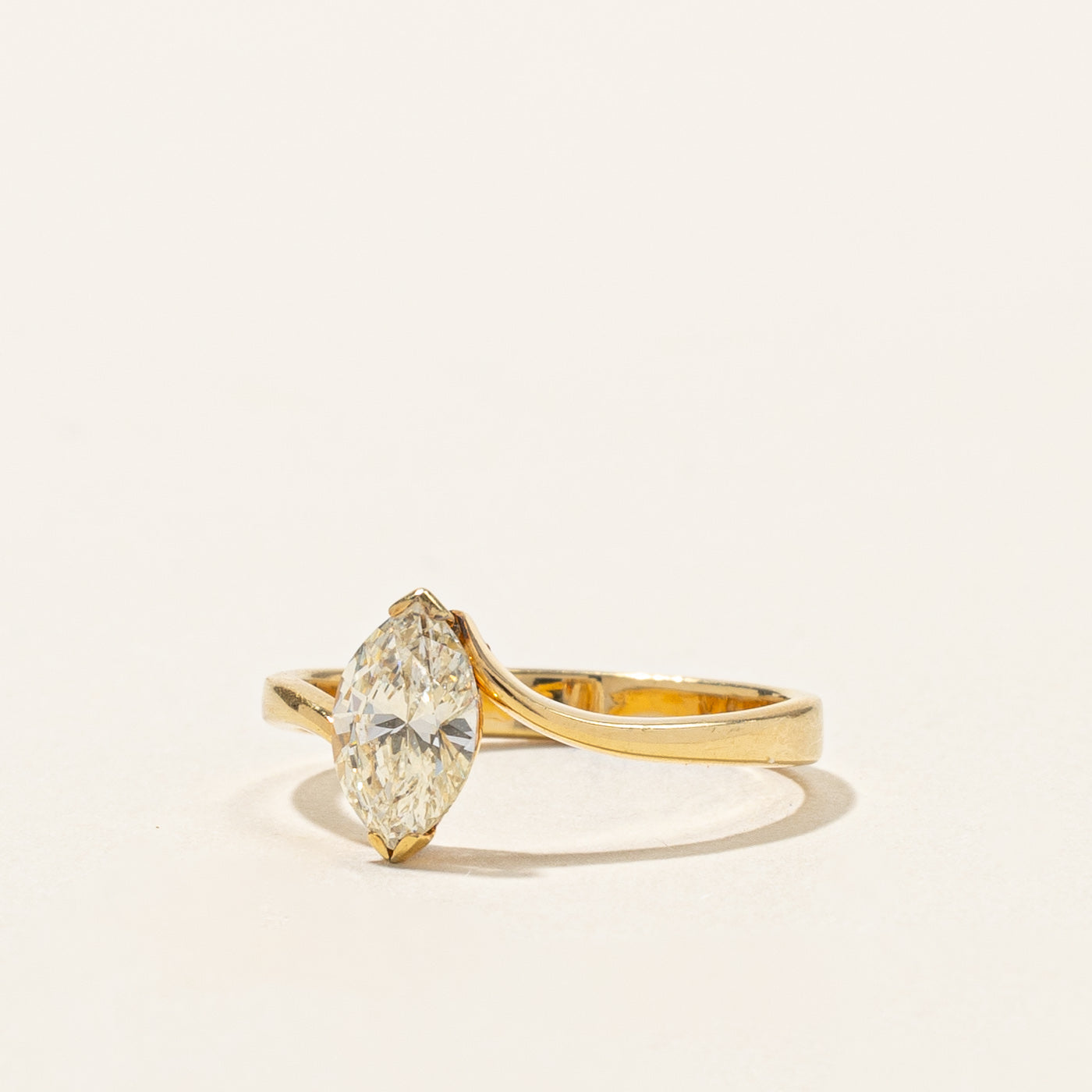 Bague solitaire en diamant marquise | 0,70 ct VS1/VS2 M/N | Taille 5,75 |