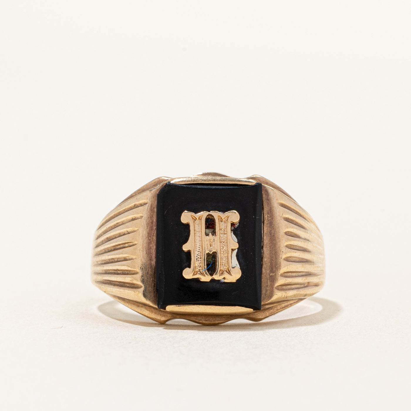 Bague initiale « H » en onyx noir | 3,50 ct | Taille 10,25 |