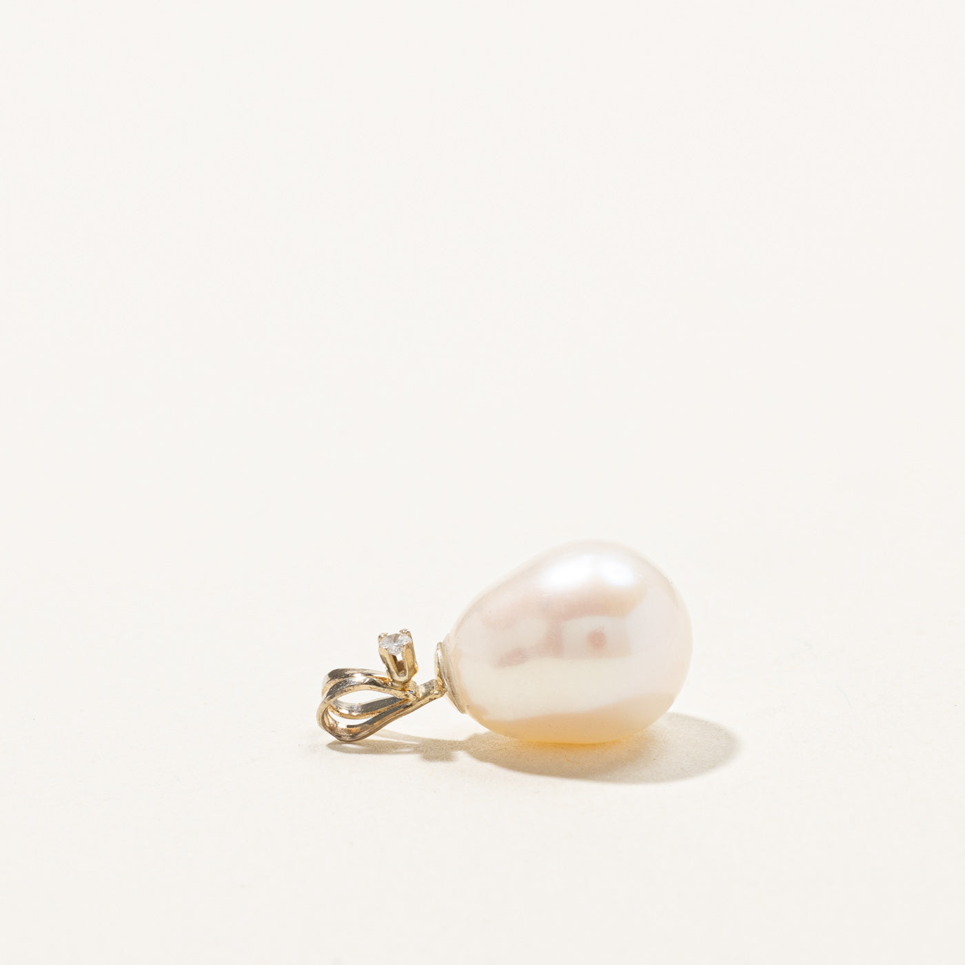 Pearl & Diamond Drop Pendant | 0.01ct |