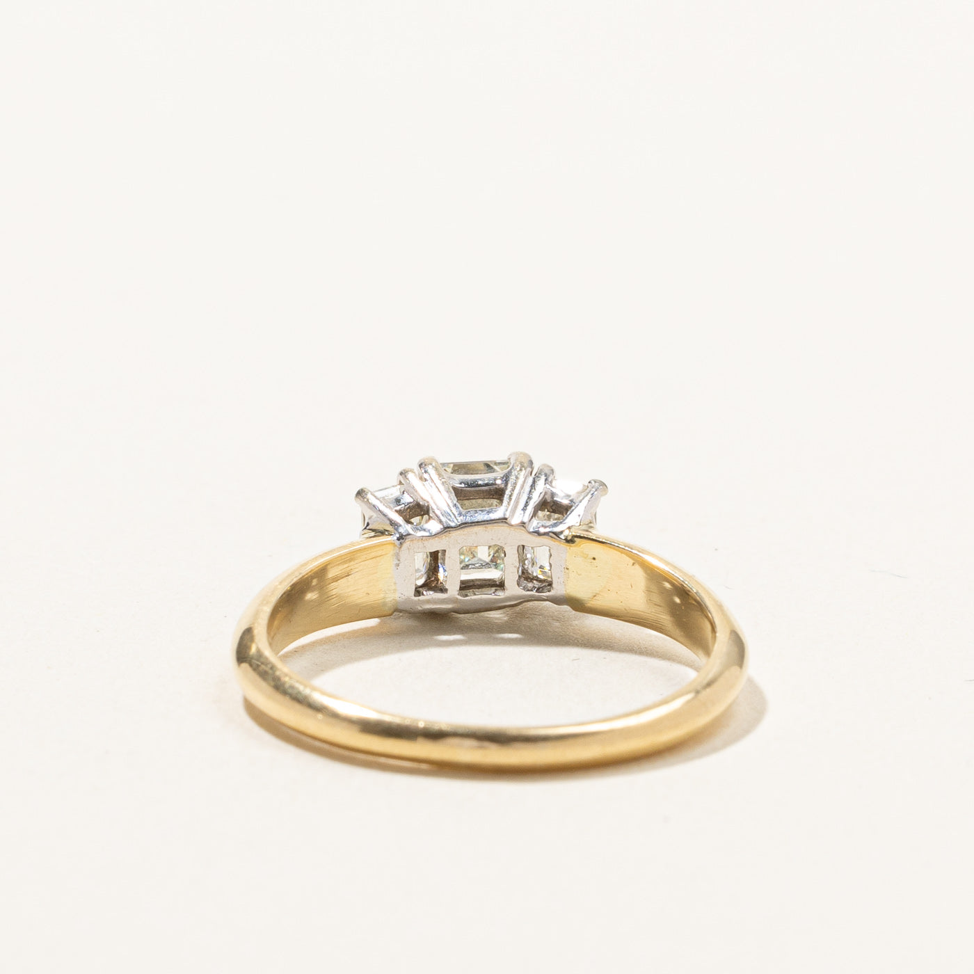 Bague de fiançailles trois diamants taille émeraude | 1,03 ct | Taille 6,75 |