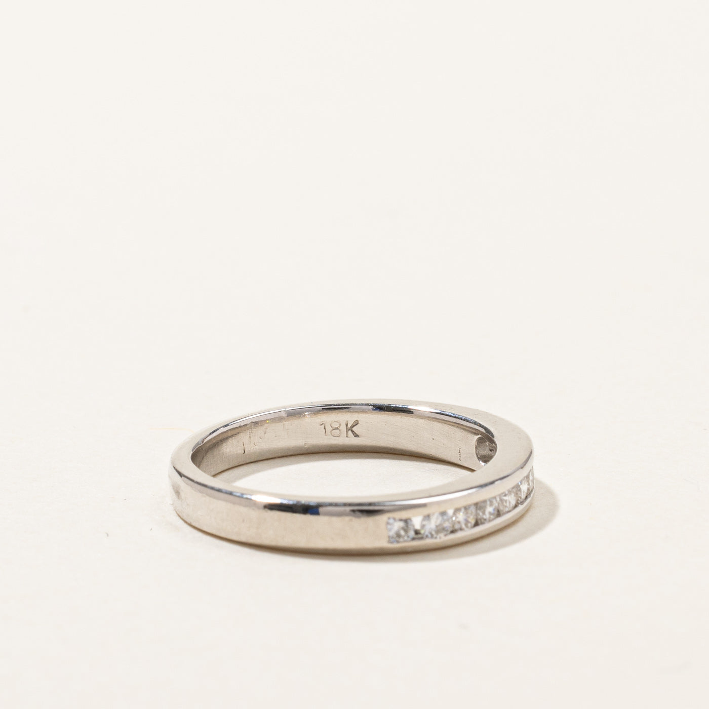 Bague sertie de diamants en canal | 0,22 ct | Taille 3,75 |