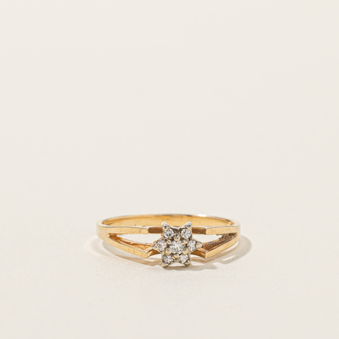 Cluster Diamond Ring | 0.08ctw | SZ 6 |