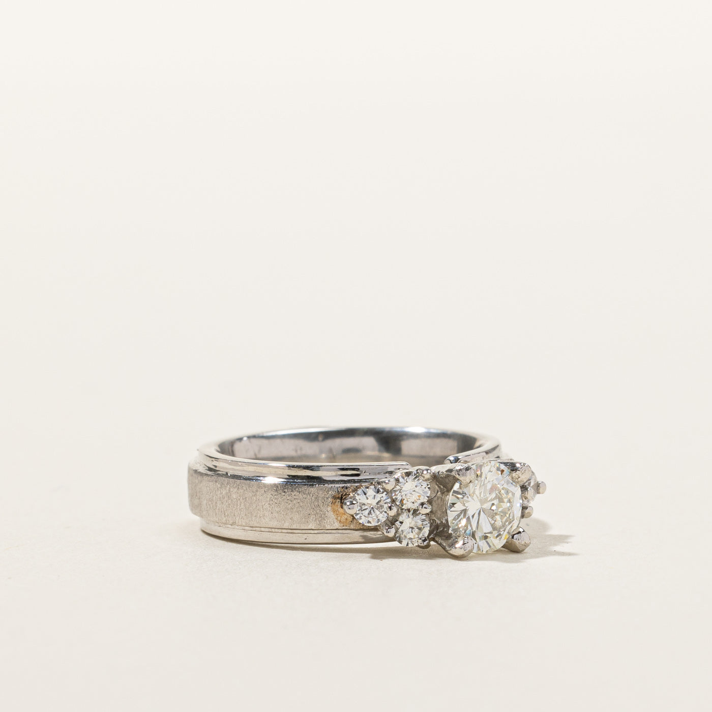 Cluster Diamond Engagement Ring | 0.84ctw SI1 H/I | SZ 4.5 |