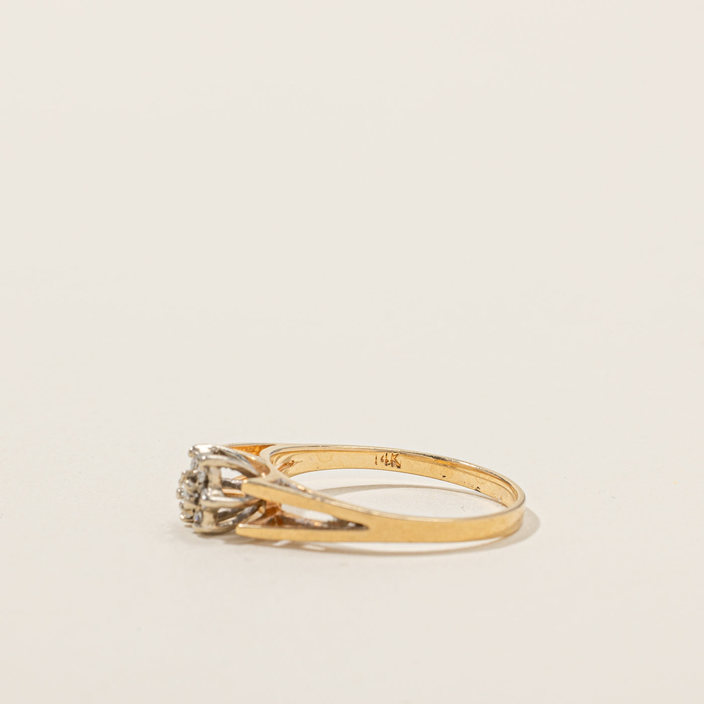 Cluster Diamond Ring | 0.08ctw | SZ 6 |
