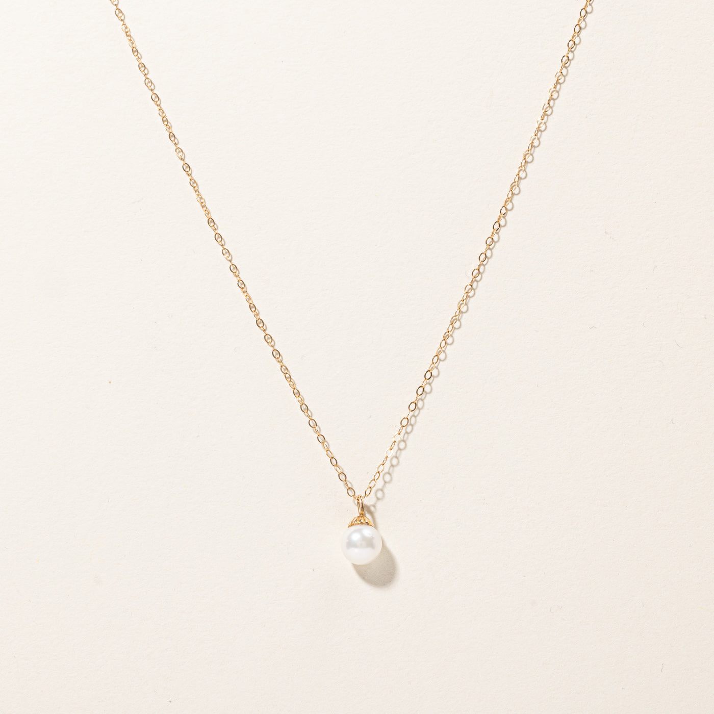 Pearl Drop Pendant Necklace | 16"|