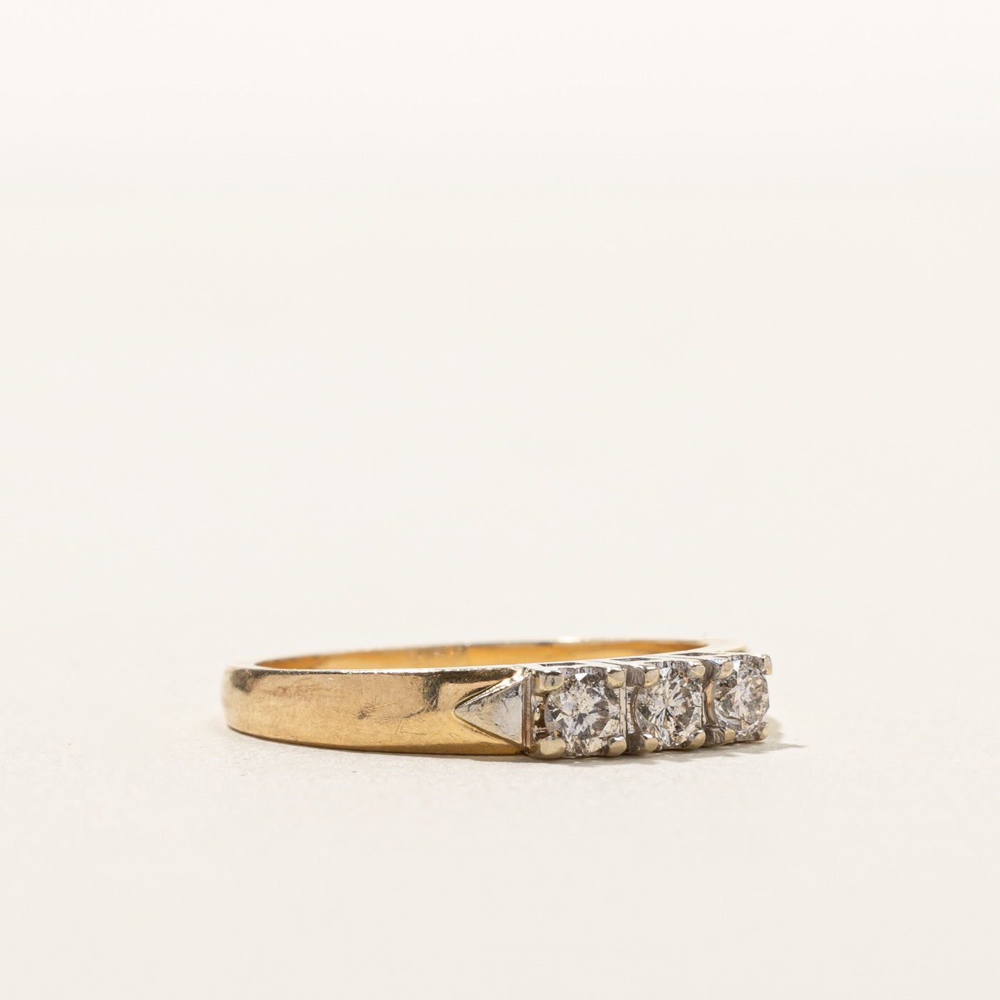Three Stone Diamond Ring | 0.21ctw | SZ 6 |