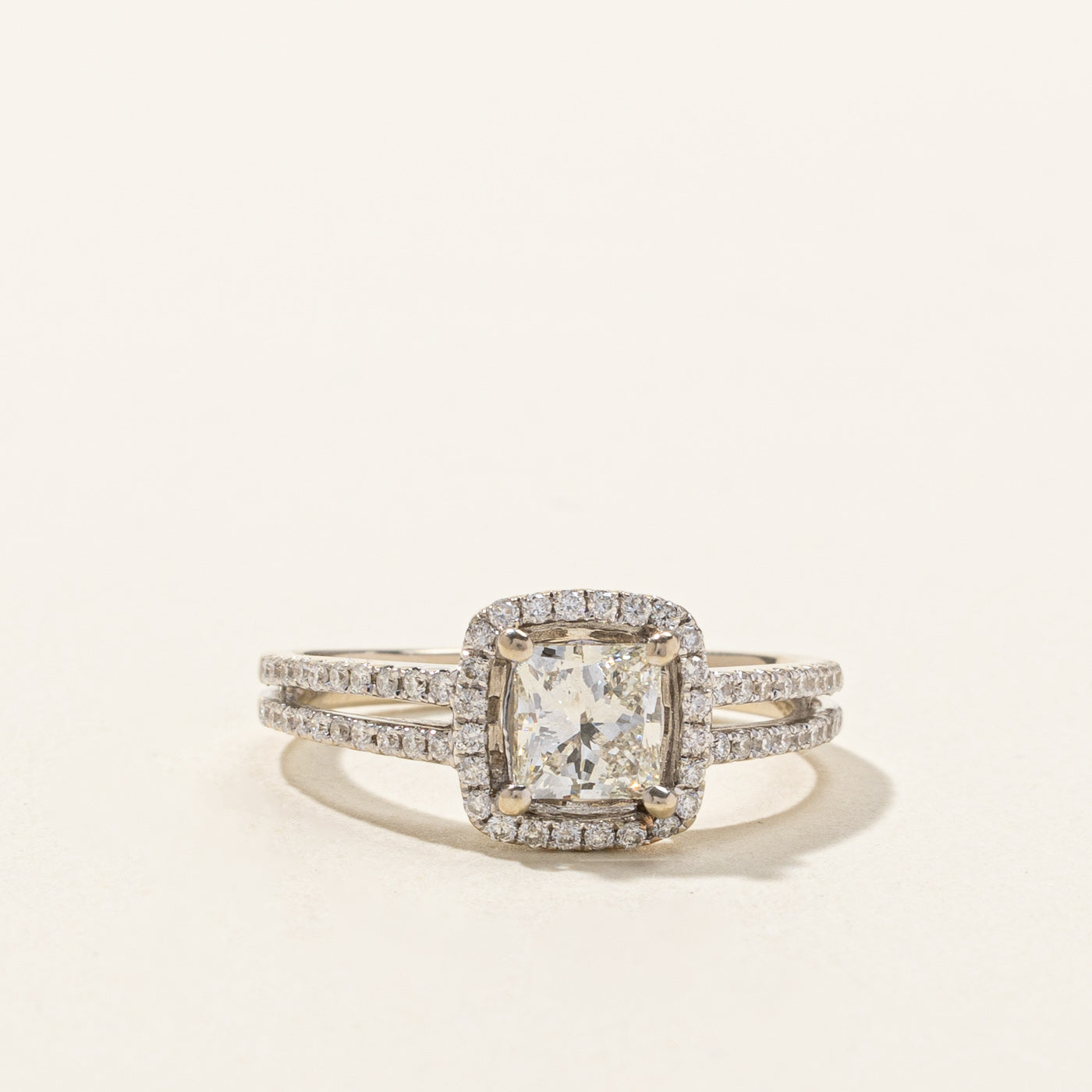 Halo Diamond Engagement Ring | 1.34ctw SI1 I/J | SZ 8 |