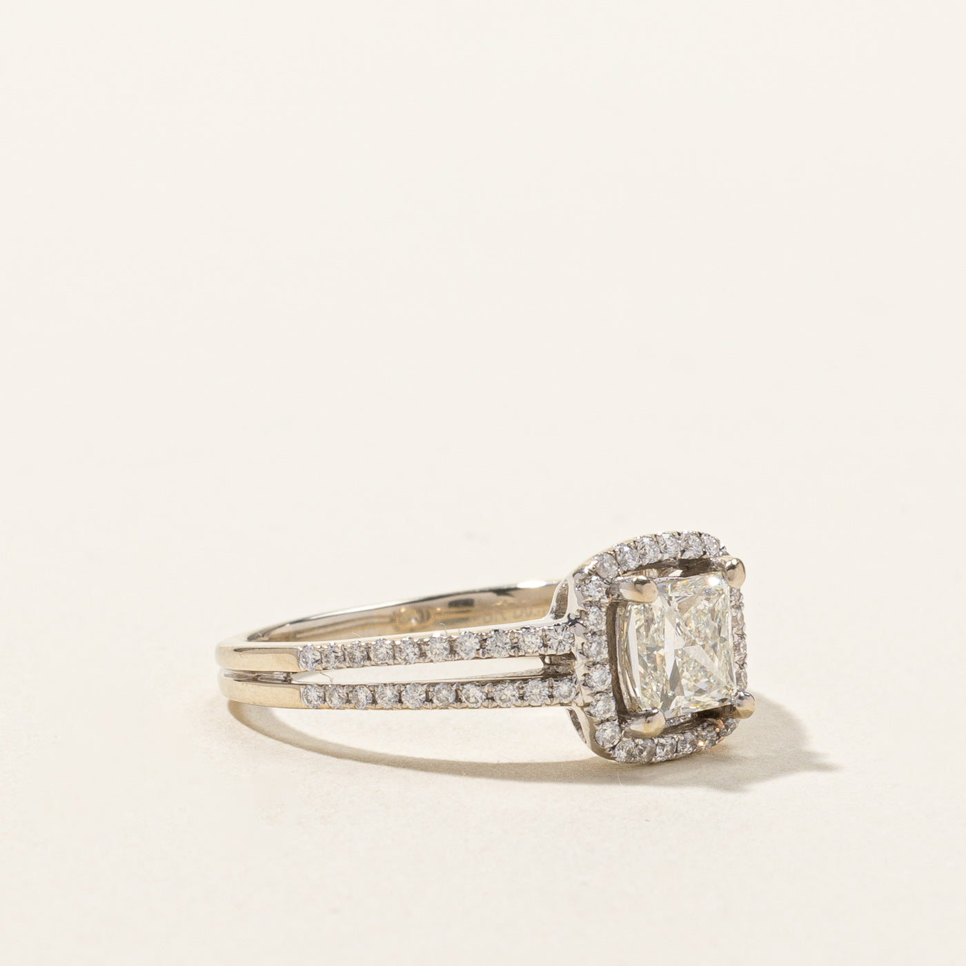 Halo Diamond Engagement Ring | 1.34ctw SI1 I/J | SZ 8 |