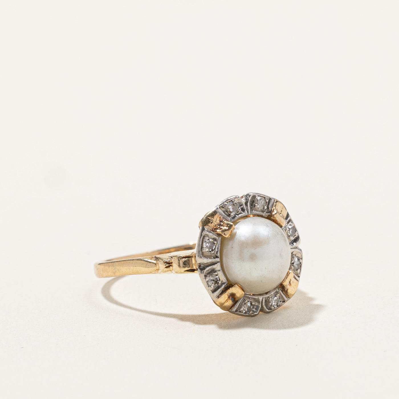 Pearl & Diamond Cocktail Ring | 0.12ctw | SZ 8 |