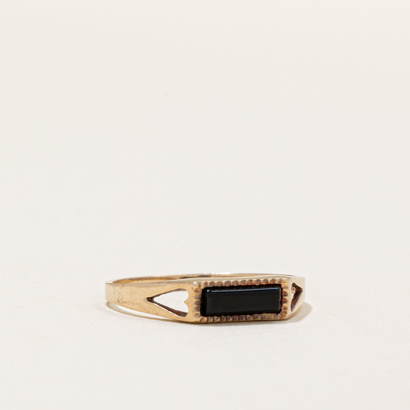 Bague en onyx de Londres 1990 | 0,50 ct | Taille 7,75 |