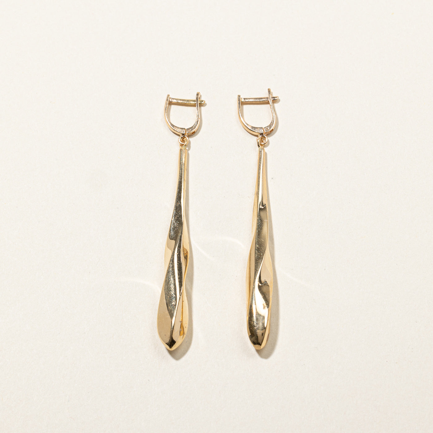 Boucles d'oreilles pendantes texturées