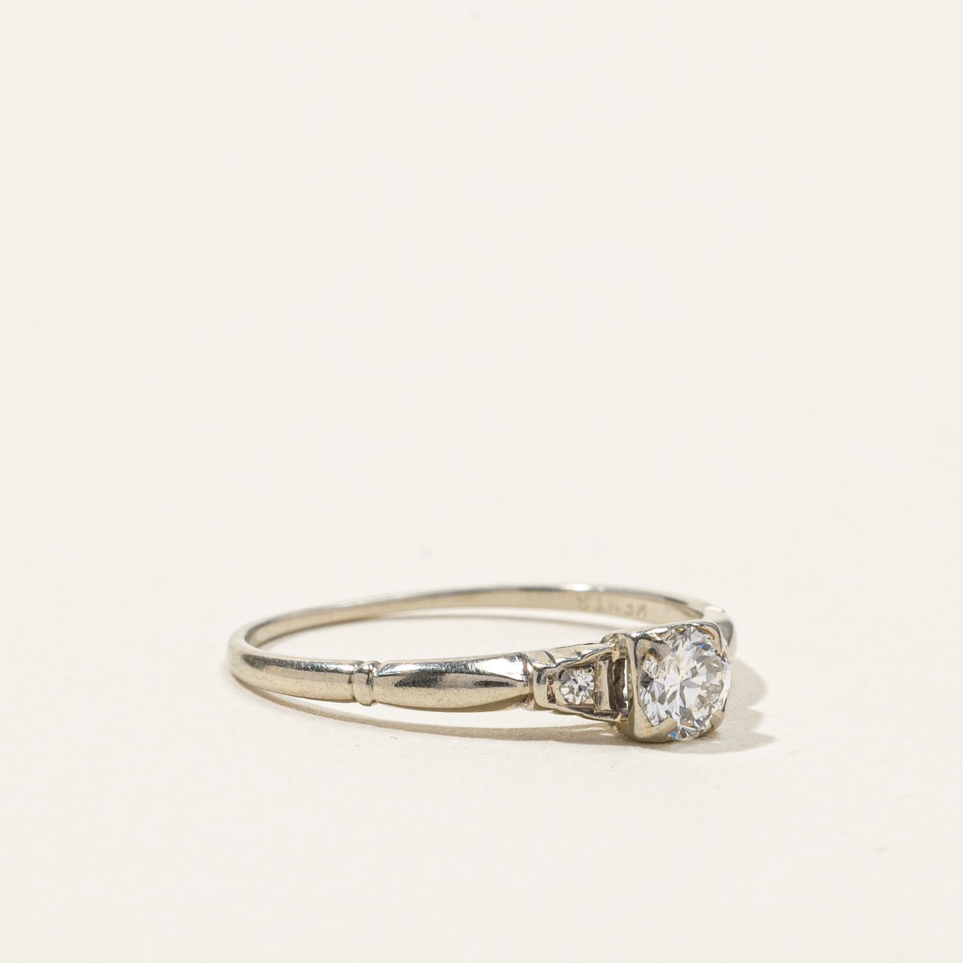 Bague vintage trois diamants | 0,29 ct au total | Taille 6,75 |