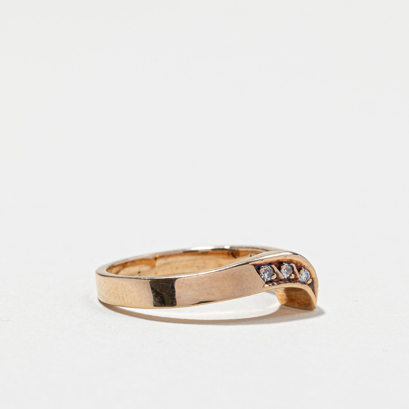 Diamond Chevron Ring | 0.03ctw | SZ 4.5 |