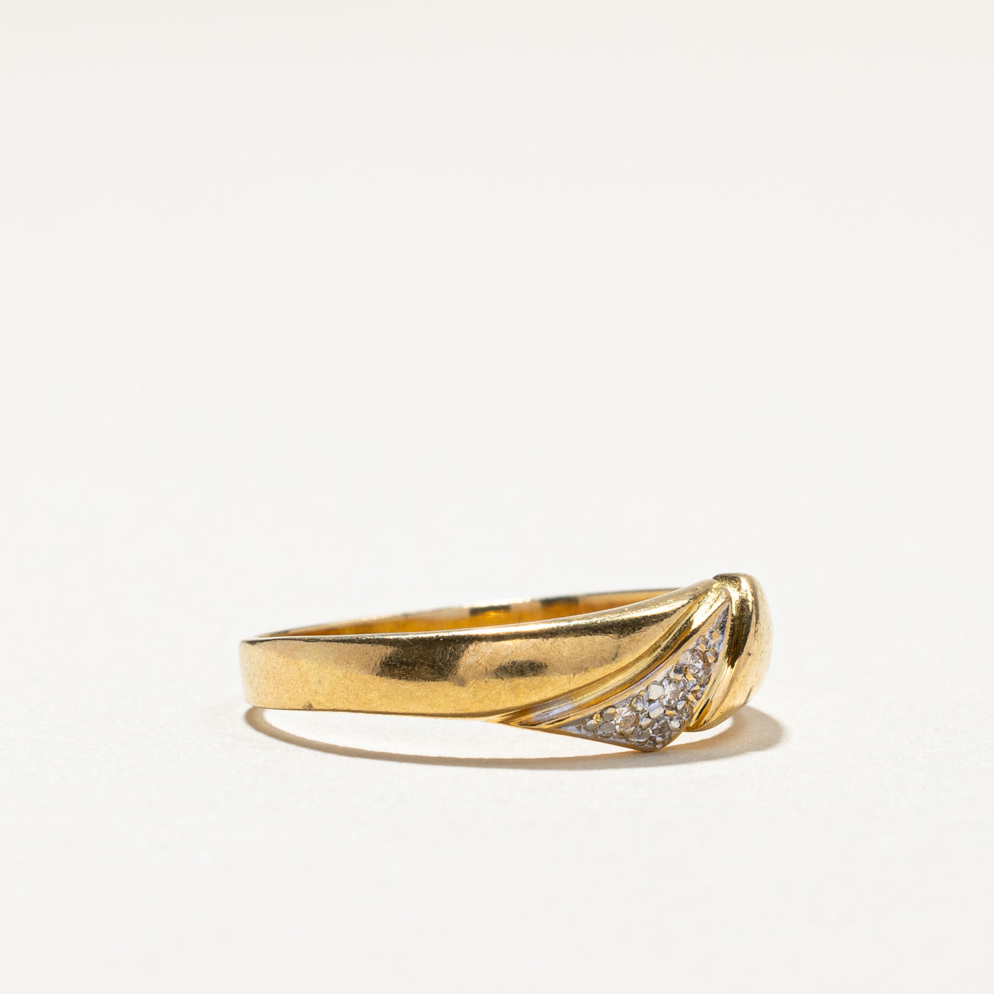 Diamond Gold Band | 0.04ctw | SZ 6.5 |