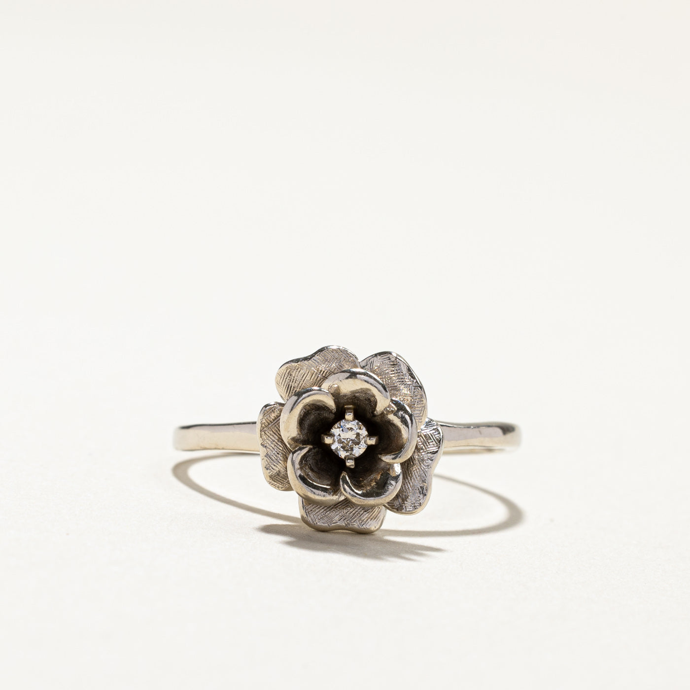 Bague en diamant à motif floral | 0,05 ct | Taille 9,75 |