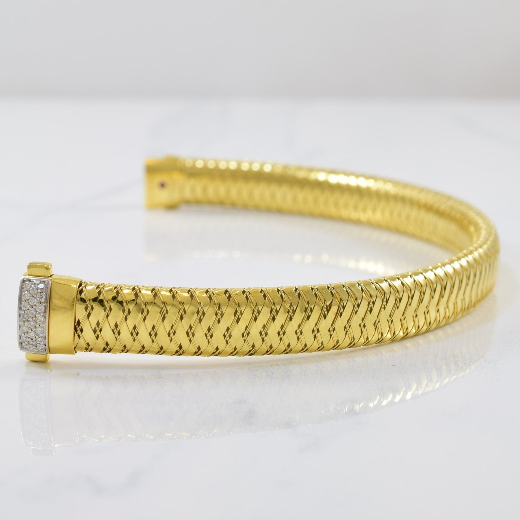 'Roberto Coin' Flexible Bangle With Diamonds | 0.10ctw | 7.5" | - 100 Ways