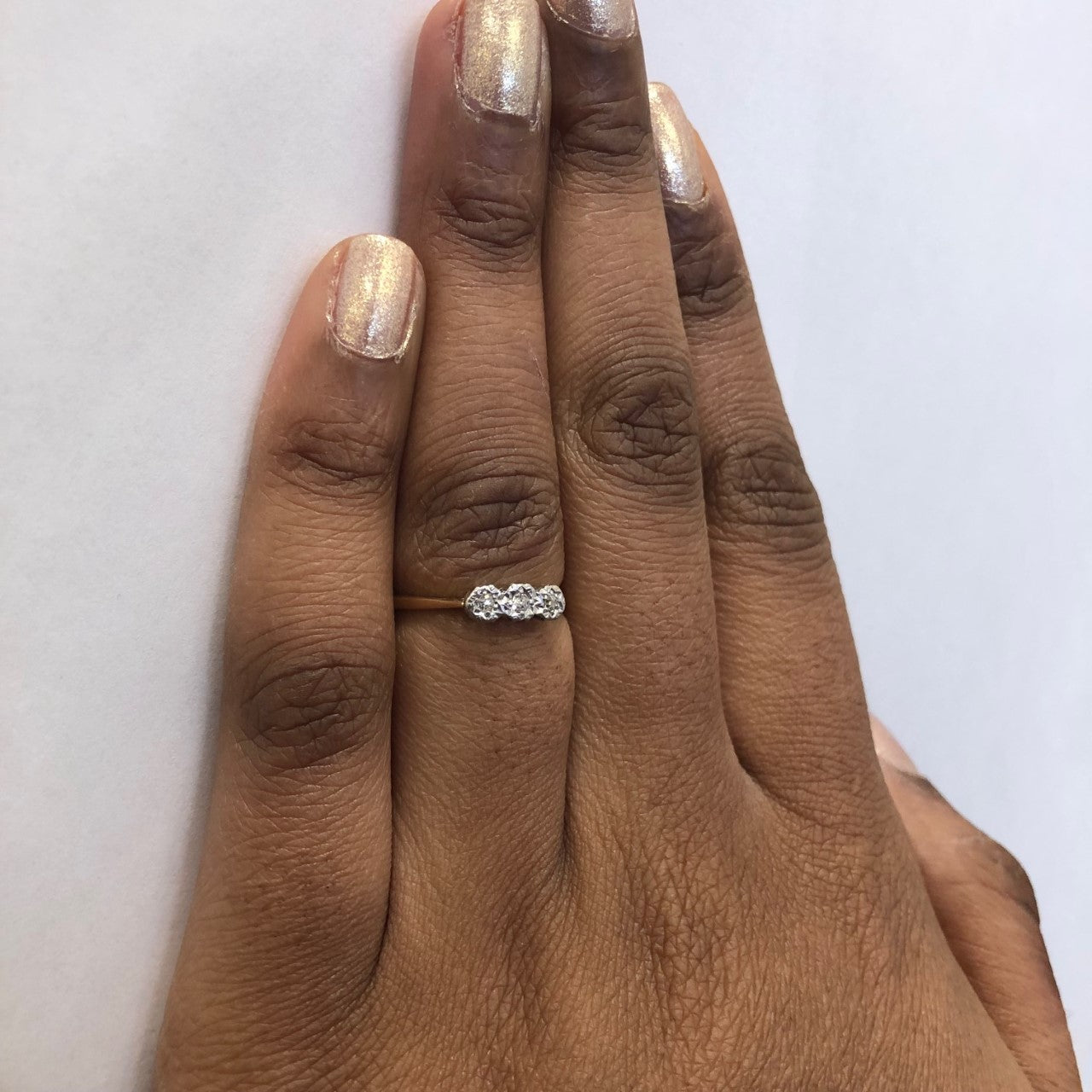Illusion Set Three Stone Diamond Ring | 0.06ctw | SZ 6.75 |