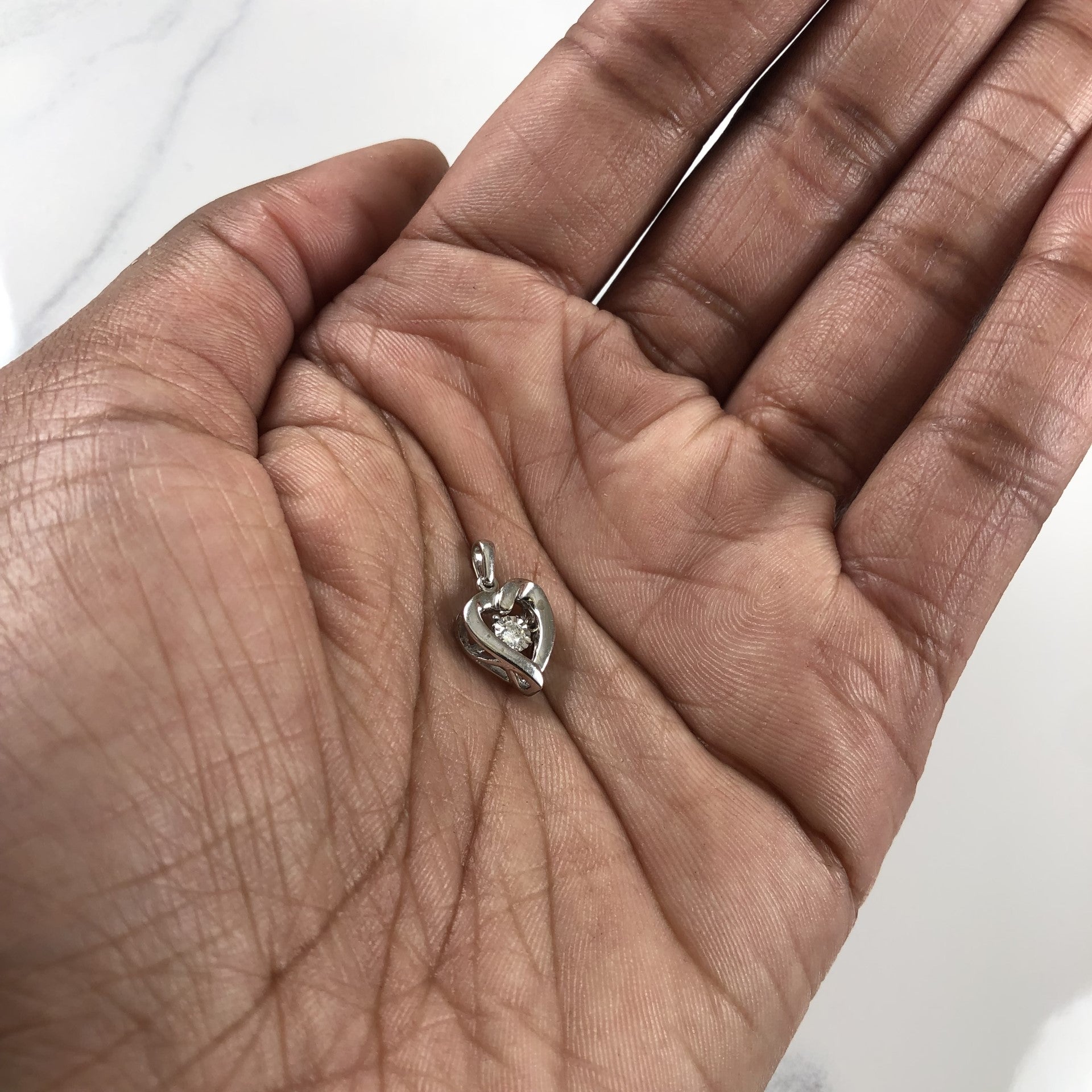 Illusion Set Diamond Heart Pendant | 0.07ct |